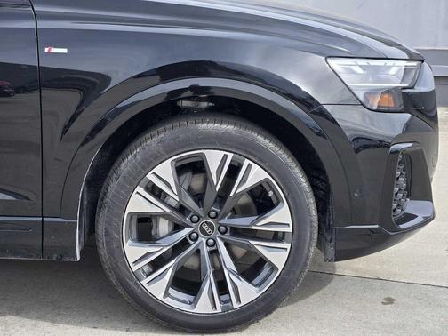 2026 Audi Q8 55 Premium Plus