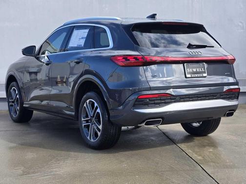 2025 Audi Q5 Premium Plus