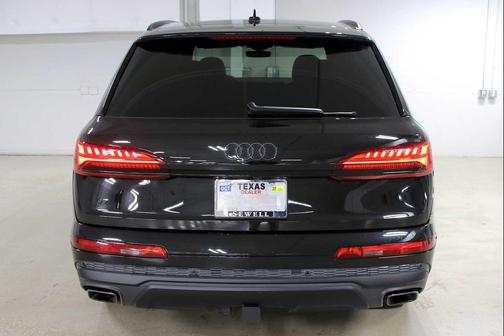 2025 Audi Q7 55 Prestige