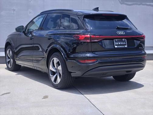 2025 Audi Q6 e-tron Premium Plus quattro