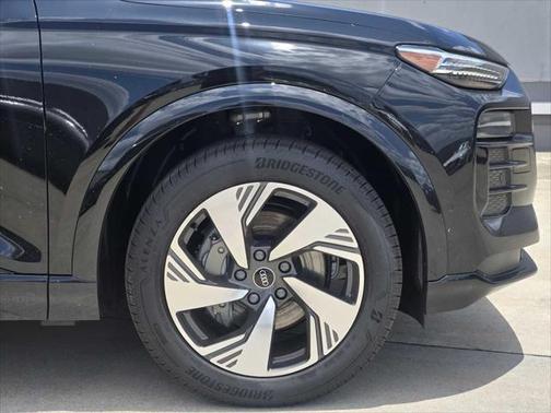 2025 Audi Q6 e-tron Premium Plus quattro