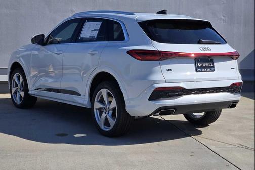 WHITE 2026 Audi Q5 Premium Plus TFSI quattro S tronic