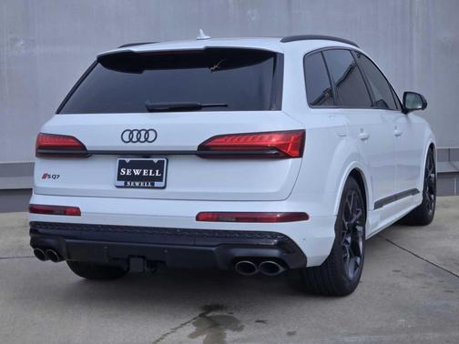 2026 Audi SQ7 4.0T Premium Plus