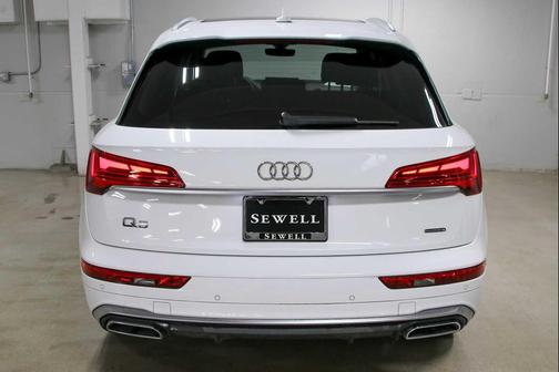 Arkona White 2024 Audi Q5 55 S line Premium