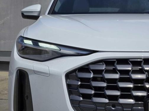 2025 Audi Q5 Premium