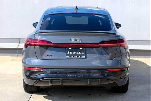 2024 Audi Q8 e-tron Sportback S line Premium Plus