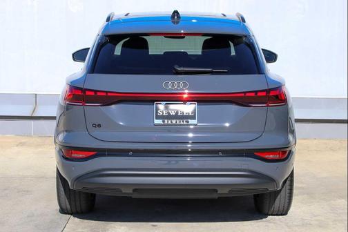 2025 Audi Q6 e-tron Premium Plus
