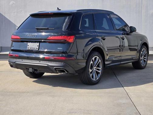2026 Audi Q7 55 Premium