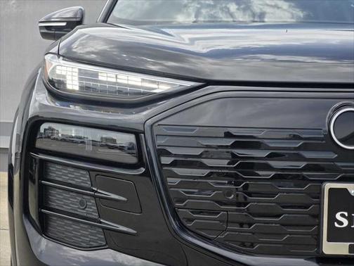 2025 Audi Q6 e-tron Premium Plus quattro