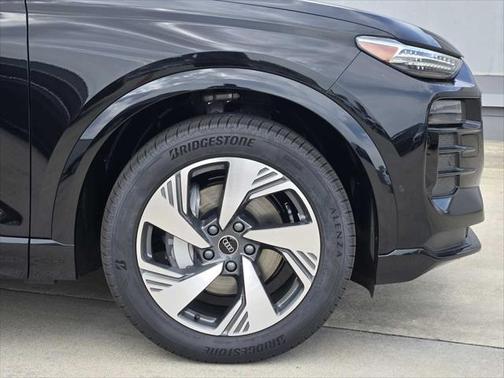 2025 Audi Q6 e-tron Premium Plus quattro