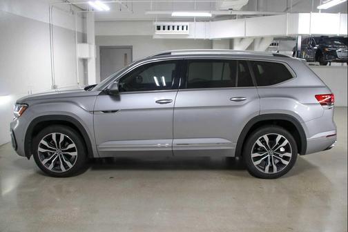 Pyrite Silver Metallic 2023 Volkswagen Atlas 3.6L SEL Premium