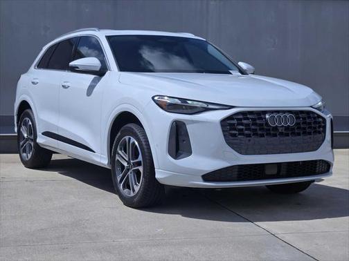 2025 Audi Q5 Premium