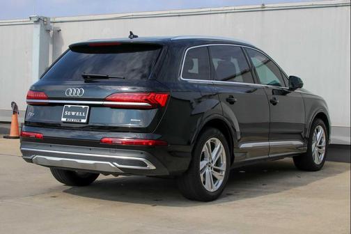 2022 Audi Q7 55 Premium