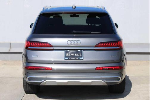 2020 Audi Q7 45 Premium Plus