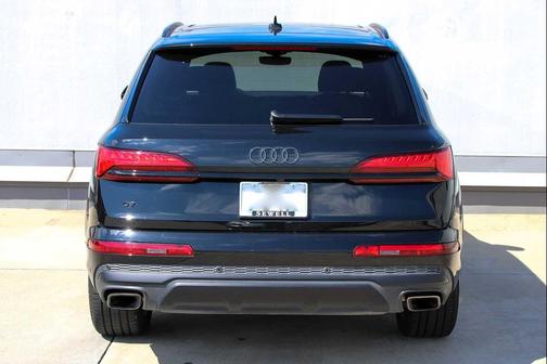 2025 Audi Q7 45 Premium Plus