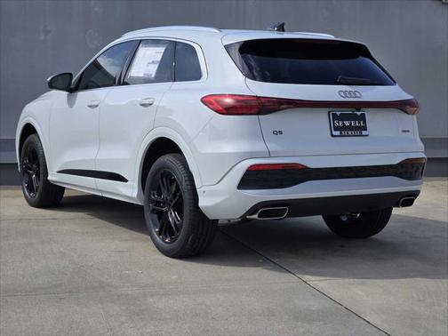 2025 Audi Q5 Premium