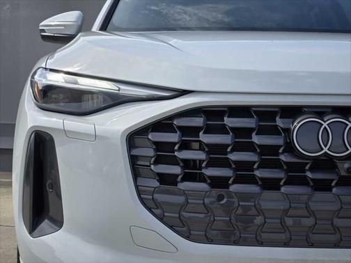 2025 Audi Q5 Premium