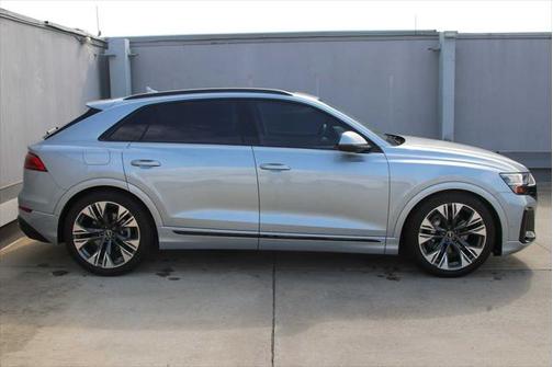 2024 Audi Q8 55 Prestige
