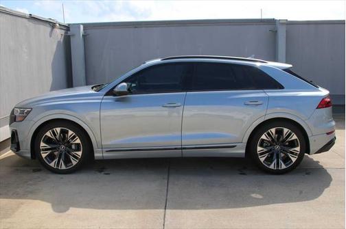 2024 Audi Q8 55 Prestige