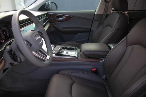 2024 Audi Q8 55 Prestige