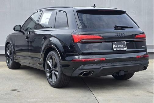 Mythos Black Metallic 2026 Audi Q7 55 Premium Plus