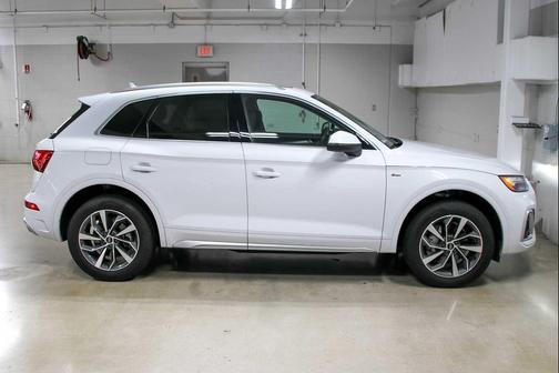2024 Audi Q5 45 S line Premium Plus