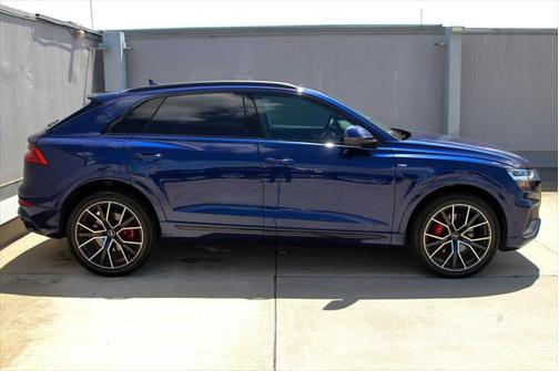 2021 Audi Q8 55 Premium Plus
