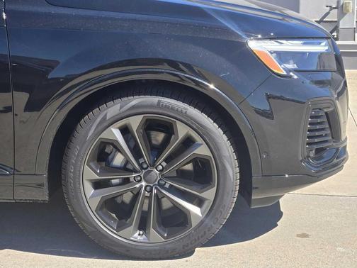 2026 Audi Q7 55 Premium Plus