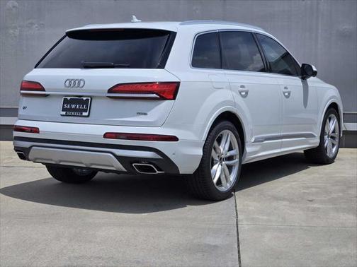 2025 Audi Q7 55 Prestige
