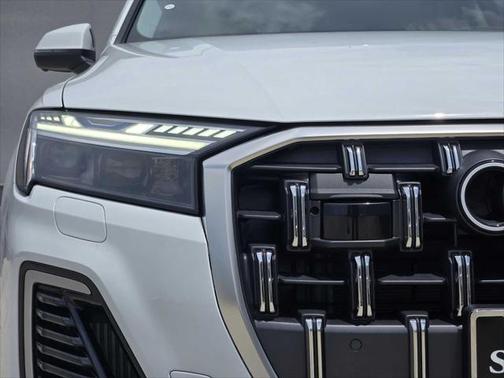 2025 Audi Q7 55 Prestige