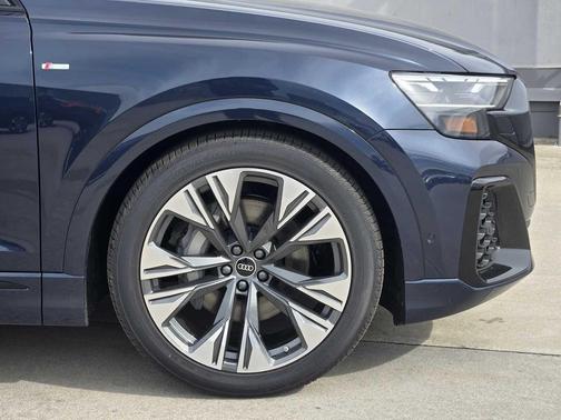 2026 Audi Q8 55 Premium Plus