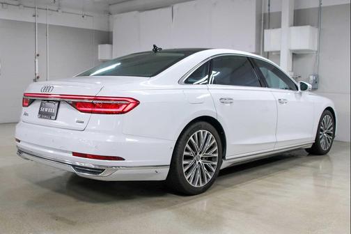 Glacier White Metallic 2019 Audi A8 55