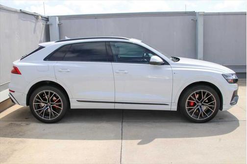 2023 Audi Q8 55 Premium Plus