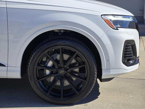 2026 Audi Q7 55 Premium