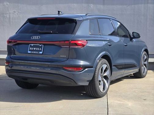 2025 Audi Q6 e-tron Prestige quattro