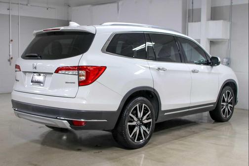 2021 Honda Pilot Touring 8-Passenger
