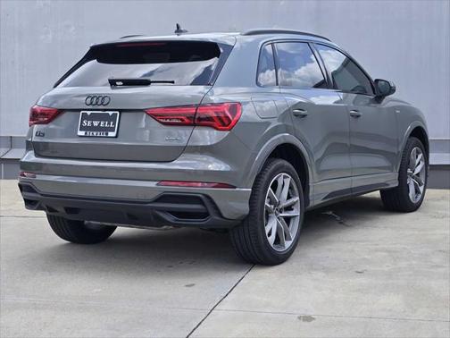 2025 Audi Q3 Premium 45 TFSI S line quattro Tiptronic