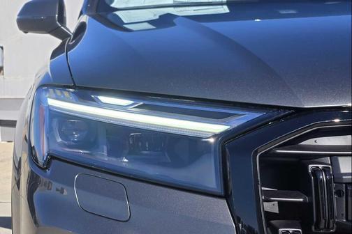 Samurai Gray Metallic 2026 Audi Q7 55 Premium Plus