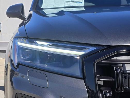 2026 Audi Q7 55 Premium Plus
