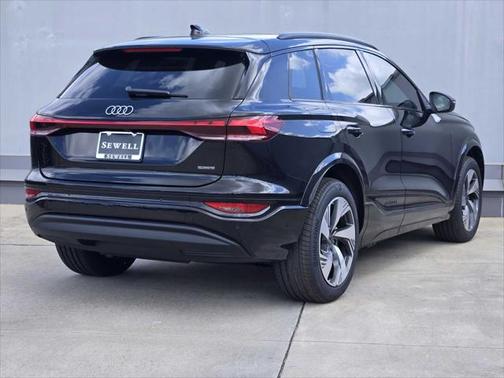 2025 Audi Q6 e-tron Premium Plus quattro