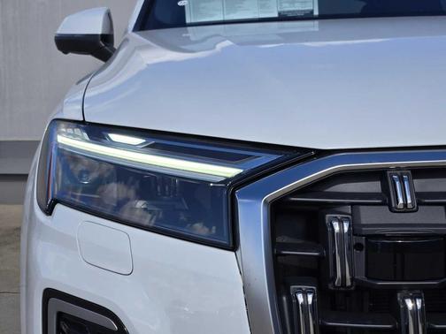 2026 Audi Q7 55 Premium Plus