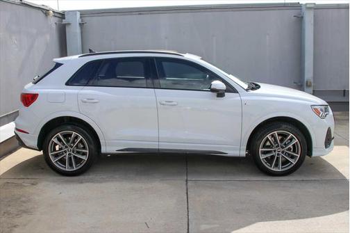 2024 Audi Q3 45 S line Premium Plus
