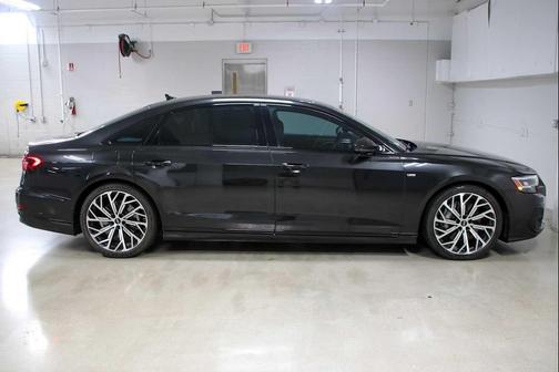 Vesuvius Gray Metallic 2022 Audi A8 L 55 TFSI quattro Tiptronic