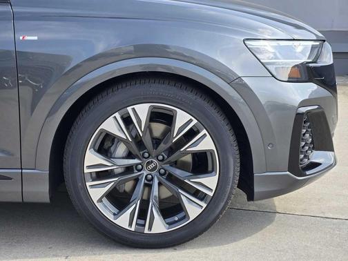 2026 Audi Q8 55 Premium Plus