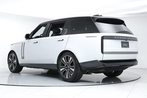 2023 Land Rover Range Rover P530 SE