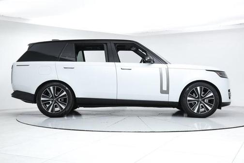 2023 Land Rover Range Rover P530 SE
