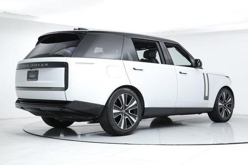 2023 Land Rover Range Rover P530 SE