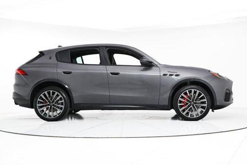 Gray 2025 Maserati Grecale Modena