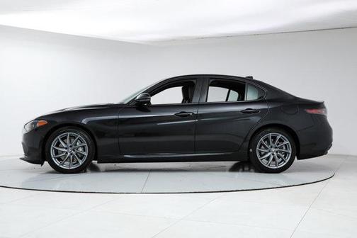 Vulcano Black Metallic 2026 Alfa Romeo Giulia RWD