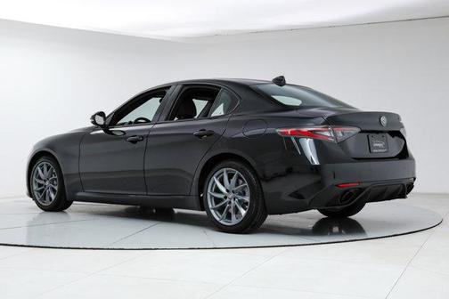 Vulcano Black Metallic 2026 Alfa Romeo Giulia RWD